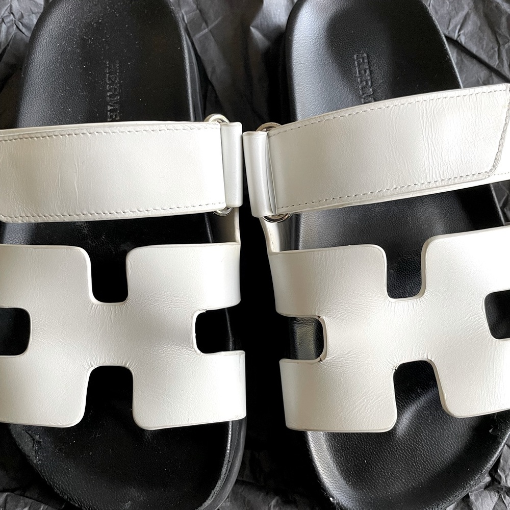 HERMES CHYPRE SANDALS 5.5 -As is